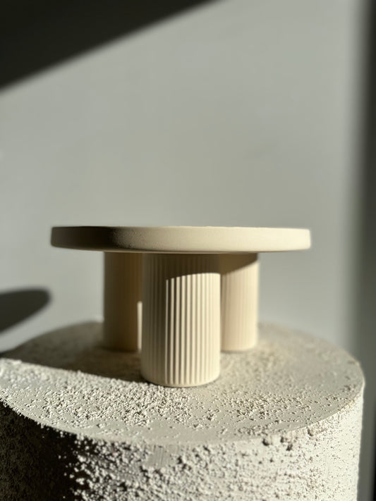 Beige Ripple Cake Stand